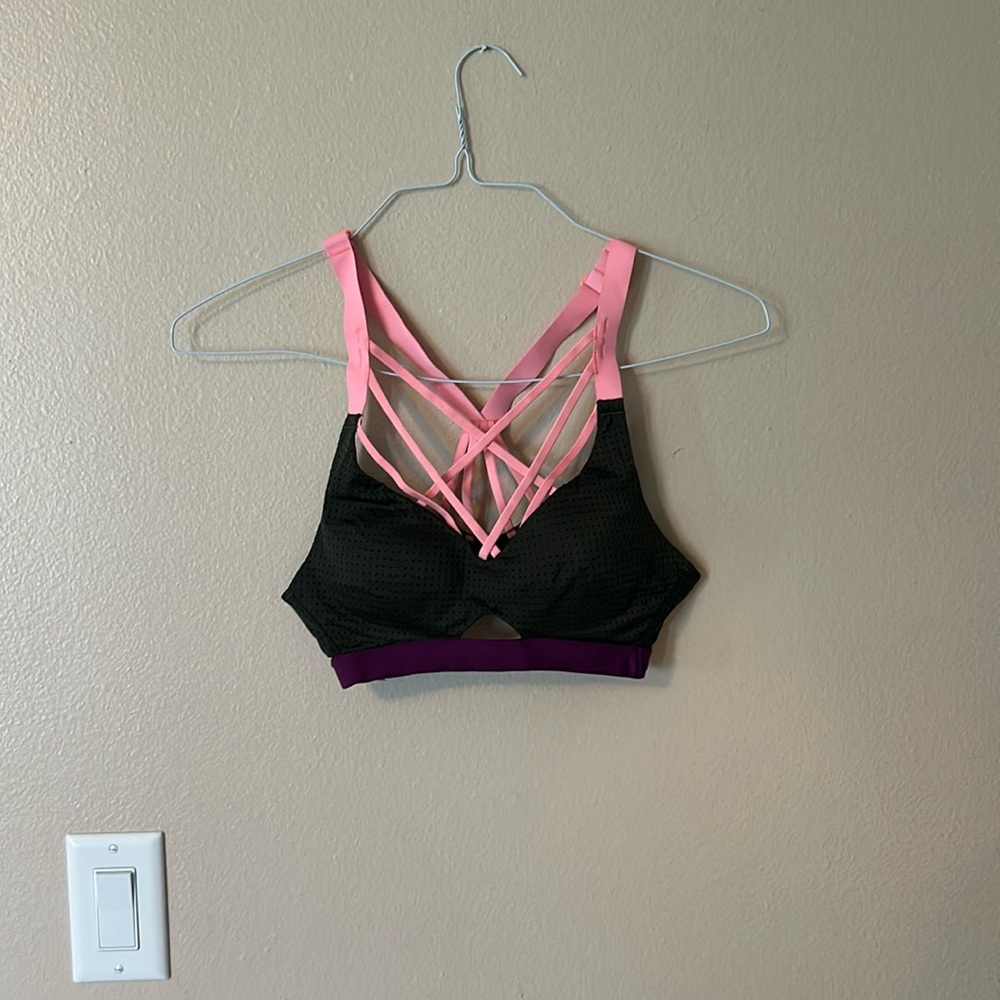 Green sports bra